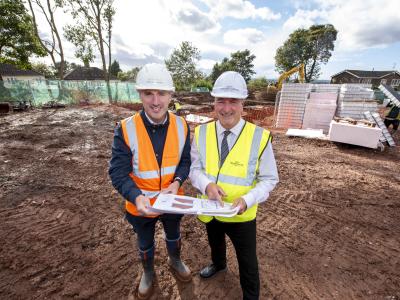 L-R): Chris Timmins, Morro Partnerships Managing Director, and Councillor Steve Evans, City of Wolverhampton Council Deputy Leader and Cabinet Member for Housing, at the ‘Magic Gardens’ housing development