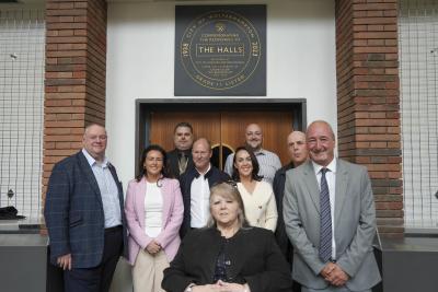 back row (l) Councillor Paul Brookfield, middle row (l) Councillor Simkins and front row Paula Brookfield and Councillor Evans, alongside family members