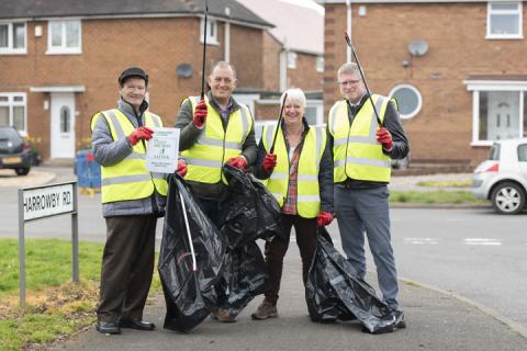 Wolverhampton Volunteers Clean-up Streets To Support National Campaign 